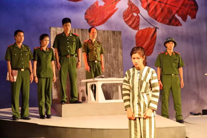 Từ khi đổi hướng khai thác về hình tượng Công an, những vở diễn của Đoàn luôn được công chúng đón nhận và hưởng ứng.