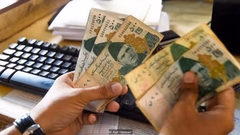 Người Memon ở Karachi tiết kiệm tối đa sự chi tiêu không cần thiết. Người Memon ở Karachi tiết kiệm tối đa sự chi tiêu không cần thiết.