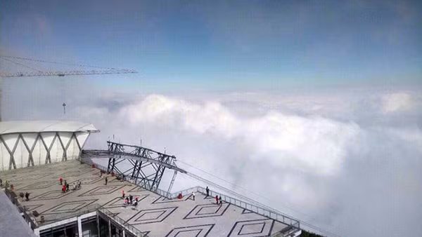 Nhà ga cáp treo trên đỉnh Fansipan đang ở mức nhiệt độ 0 độ C. Ảnh: Nguyễn Viết Mai