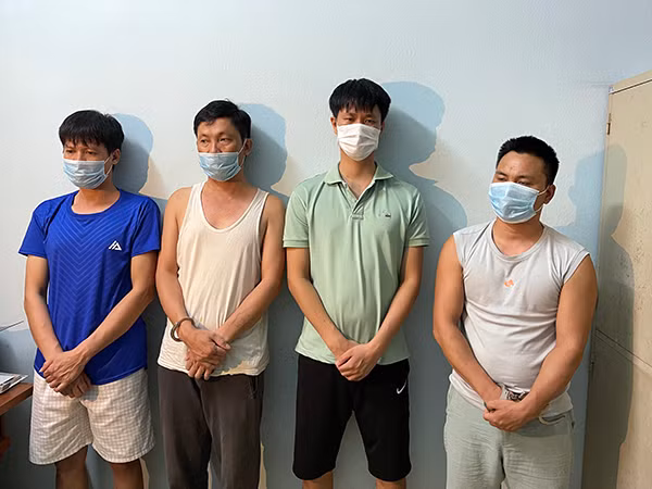 Các đối tượng bị bắt giữ và các tang vật thu được
