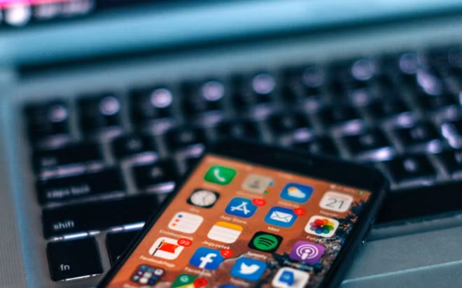 Mã độc ảnh hưởng 128 triệu người dùng iPhone.