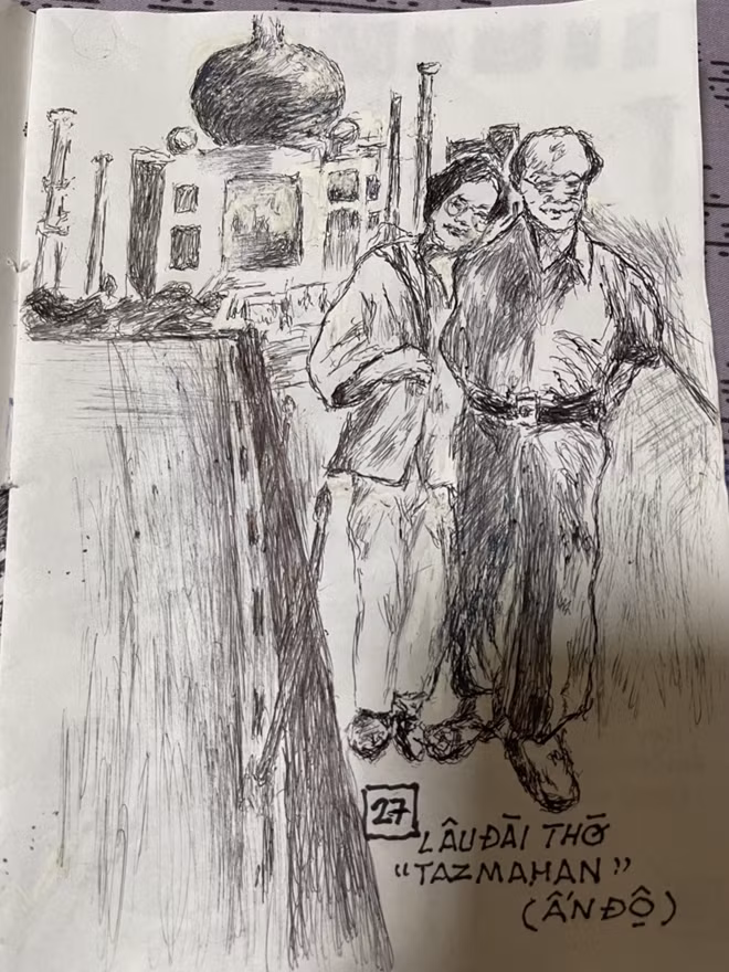 Cuốn sổ kí họa là tài sản vô giá của vợ chồng ông Thọ, bà Tú