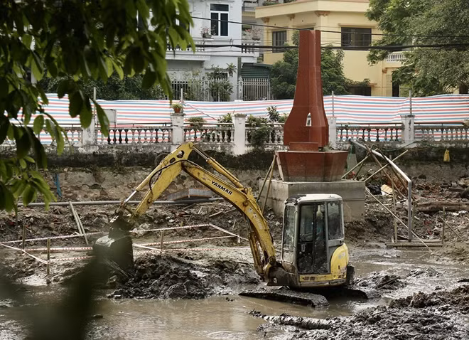 Để thực hiện dự án tu sửa hồ Hữu Tiệp và bảo dưỡng thân máy bay là chứng tích lịch sử, Bộ Văn hóa, Thể thao và Du lịch đã lưu ý các đơn vị thi công thực hiện thận trọng việc rà phá bom mìn, kết hợp nghiên cứu khảo sát theo phương pháp khảo cổ học để chủ động đề xuất giải pháp xử lý trong trường hợp phát hiện các mảnh vỡ khác của máy bay trong khu vực lòng hồ.