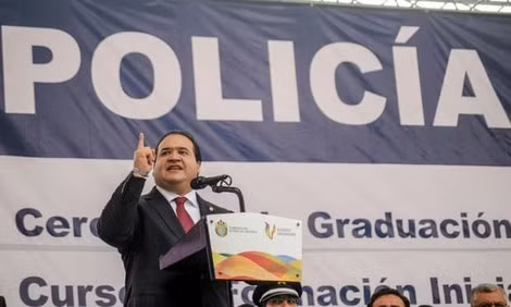 Cựu thống đốc bang Veracruz nhiệm kỳ 2010-2016 Javier Duarte phát biểu tại lễ tốt nghiệp ở học viện cảnh sát bang năm 2010.