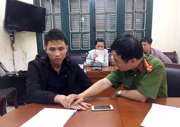 Cơ quan Công an lấy lời khai đối tượng Phạm Thanh Tùng