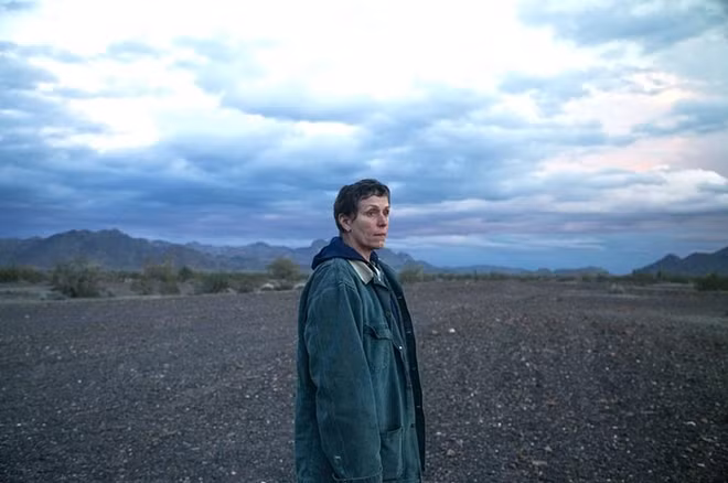 Nữ tài tử nổi tiếng Frances McDormand có màn trình diễn ấn tượng trong “Nomadland”, phim được dự đoán là ứng viên nặng ký bậc nhất cho Oscar năm nay.