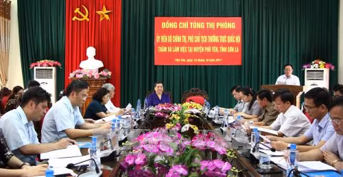Phó Chủ tịch Thường trực Quốc hội Tòng Thị Phóng thăm và làm việc tại huyện Phù Yên, Sơn La