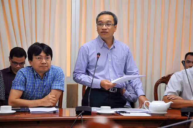 Thứ trưởng Bộ TT&TT Phan Tâm phát biểu tại buổi làm việc.