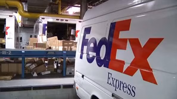 FedEx lên tiếng xin lỗi Huawei sau sự cố.