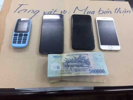 Tang vật vụ án.