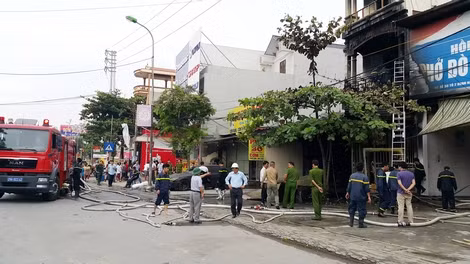 Lực lượng Cảnh sát PCCC Hà Nội tham gia chữa cháy, cứu nạn, cứu hộ một vụ hỏa hoạn.