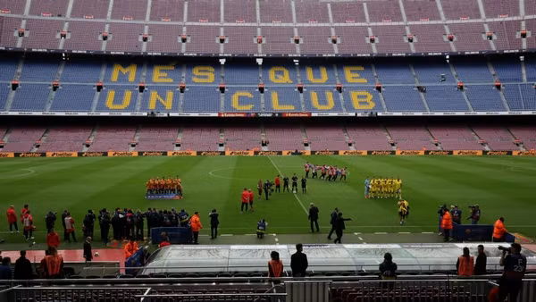 Trận đấu giữa Barca và Las Palmas đã diễn ra mà không có khán giả vì cuộc trưng cầu dân ý đòi ly khai của Catalan.