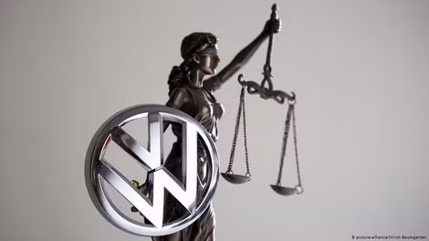 Hình ảnh tượng nữ thần công lý cùng Logo của Volkswagen đăng trên Deutsche Welle.com.