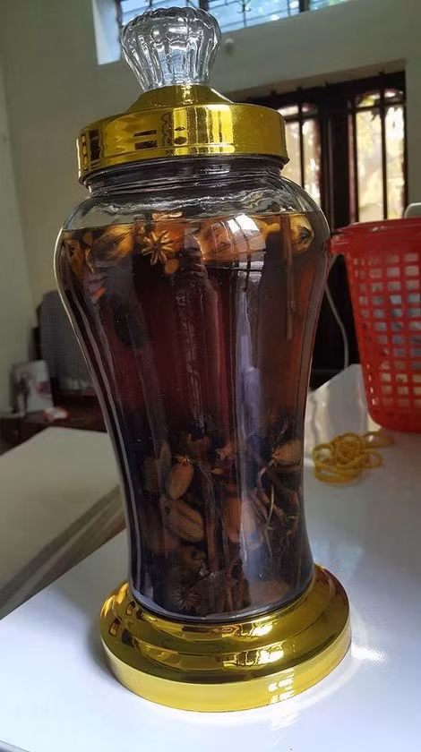 Rượu 138 được quảng cáo nhan nhản trên mạng.