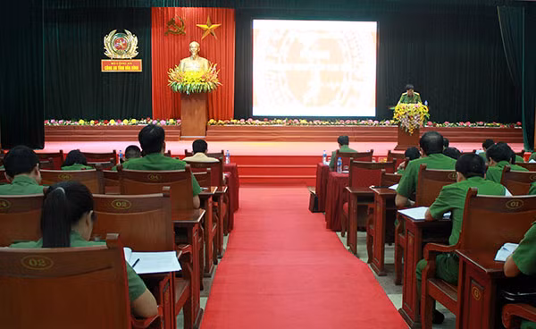 Công an tỉnh Hòa Bình giao ban Cơ quan điều tra quí I năm 2018