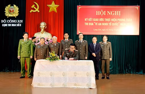 Cụm thi đua số 2 ký kết giao ước thi đua “Vì An ninh Tổ quốc” 
