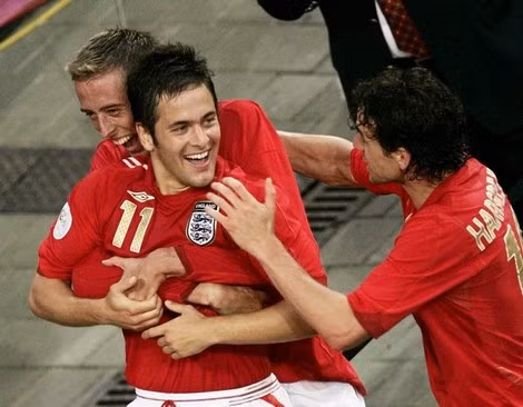 Joe Cole và Hargreaves, những cầu thủ phải rút ngắn sự nghiệp đỉnh cao vì chấn thương dây chằng. Joe Cole và Hargreaves, những cầu thủ phải rút ngắn sự nghiệp đỉnh cao vì chấn thương dây chằng.