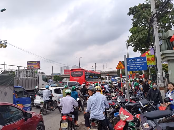 Việc hạn chế phương tiện để tránh ùn tắc sẽ được tính toán kỹ theo vùng.