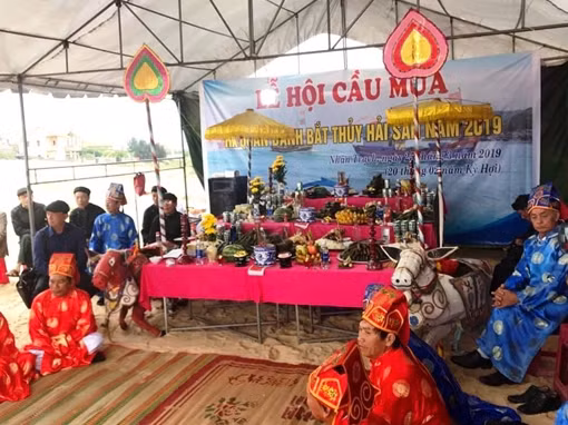 Làng biển náo nức tổ chức lễ hội cầu ngư đầu năm