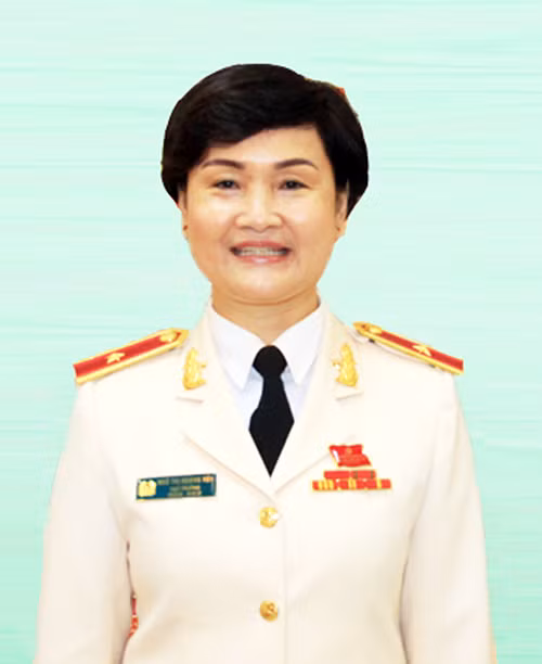 Thiếu tướng Ngô Thị Hoàng Yến.