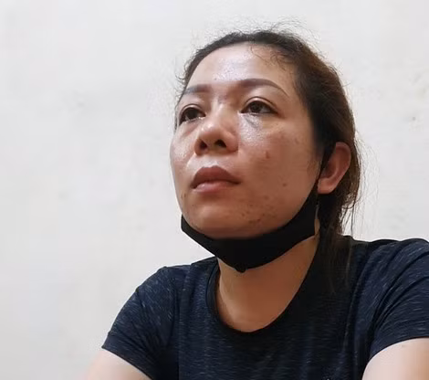 Nguyễn Thị Hằng tại cơ quan Công an. Nguyễn Thị Hằng tại cơ quan Công an.