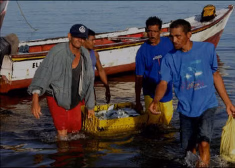 Những người dân chài Ecuador thường được các nhóm tội phạm thuê để vận chuyển ma túy vào các nước Trung Mỹ rồi từ đó thâm nhập vào Mỹ.