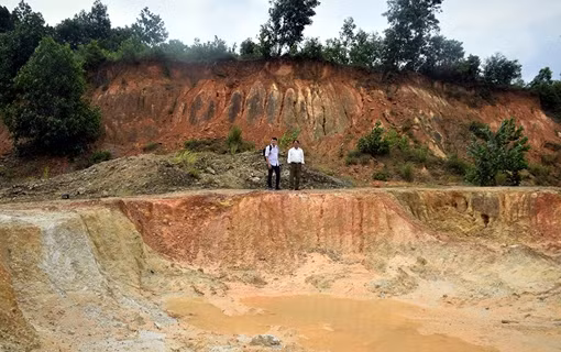 Kiên quyết xử lý doanh nghiệp không hoàn thổ, phục hồi môi trường sau khai thác đất đá