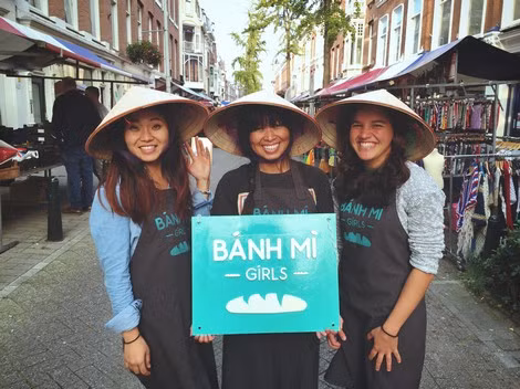 Nhãn hiệu sản phẩm của Bánh Mì Girls tại các sự kiện. ảnh: ĐSQ Hà Lan cung cấp.