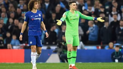 Kepa quyết liệt chống lại lệnh thay người của Sarri.
