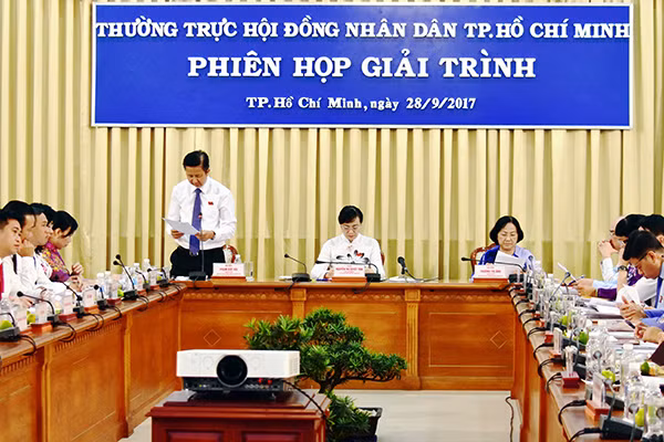 Toàn cảnh phiên giải trình.