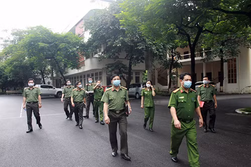 Đoàn công tác khảo sát, đánh giá thực trạng cơ sở vật chất tại các Khu nhà tại trụ sở cũ Trường Cao đẳng CSND I