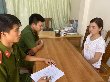 Đối tượng Lê Thị Hương tại cơ quan điều tra.