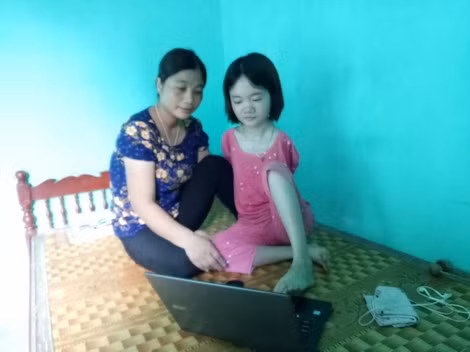 Mẹ luôn là người đồng hành với Thắm trong mọi hoàn cảnh.