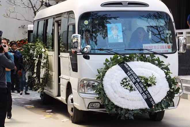 Lễ an táng sẽ diễn ra 15h30 chiều nay tại nghĩa trang nhân dân xã Vạn Phúc, Thanh Trì, Hà Nội.
