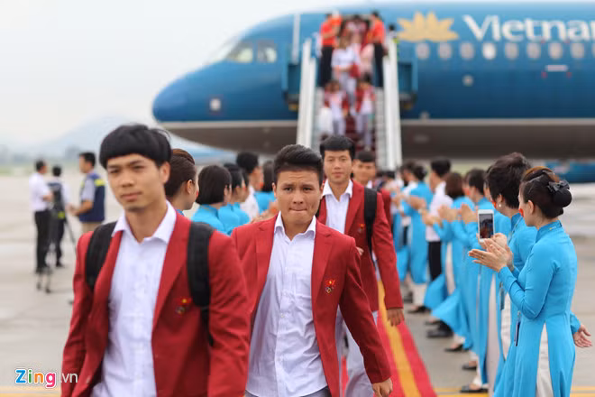Cầu thủ Công Phượng cùng Quang Hải.