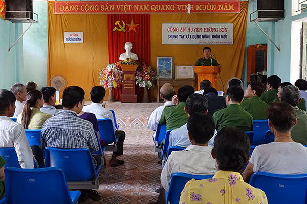 Toàn cảnh lễ bàn giao tại thôn Dương Đình