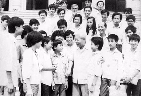 cố Chủ tịch Hội đồng Bộ trưởng Phạm Hùng.