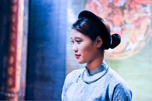 MC Khairunnisa Thùy Dương Taat – một nhịp cầu đưa ca trù đến với khán giả nước ngoài.