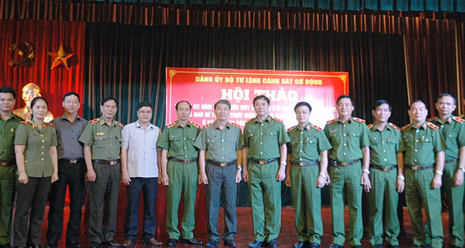 Các đại biểu tại Hội thảo