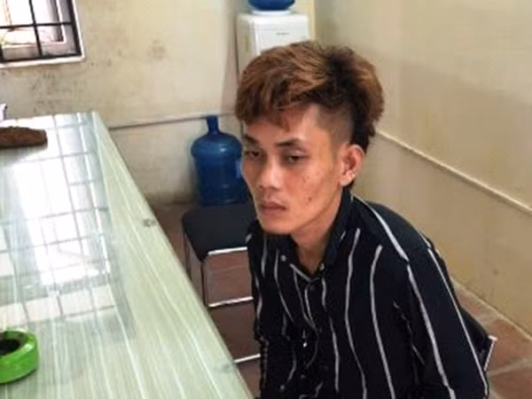 Đối tượng Đinh Văn Hồng.