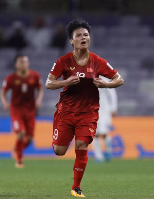 Quang Hải sau khi ăn bàn