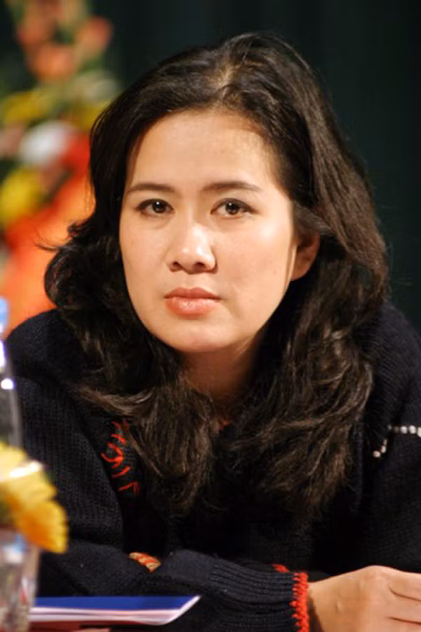 Nhà văn Nguyễn Thị Thu Huệ