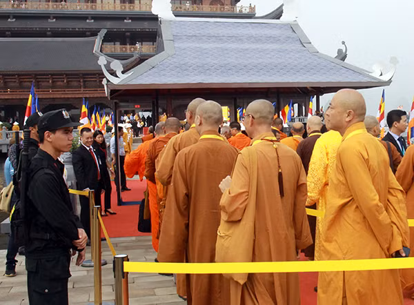 Lực lượng công an làm nhiệm vụ tại Đại lễ Vesak 2019.