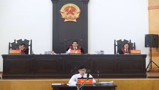 Hội đồng xét xử phúc thẩm.