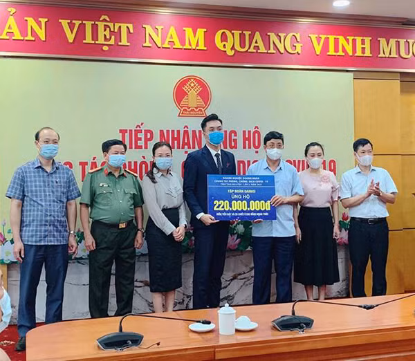 Danko Group trao tặng ủng hộ cho công tác phòng chống dịch tại 2 địa phương là Thái Nguyên và Bắc Ninh.