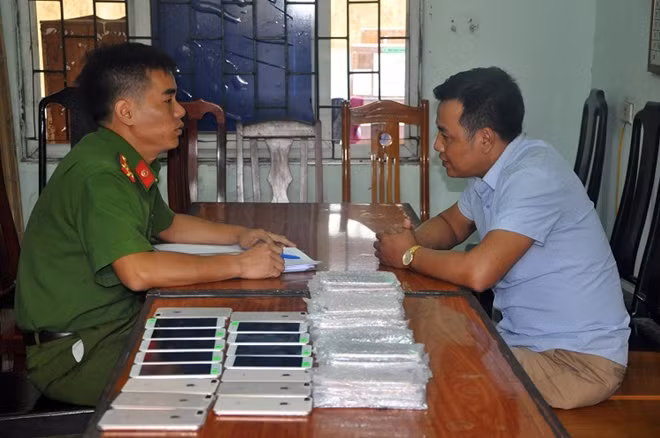 Cơ quan Công an lấy lời khai của Trần Văn Cường