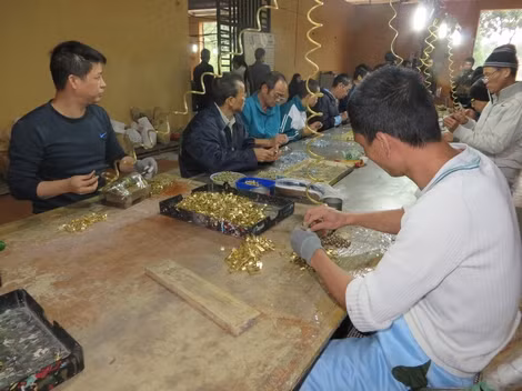 Các học viên được học nghề điện, nhiều người đã trở thành thợ lành nghề sau khi trở về cộng đồng.