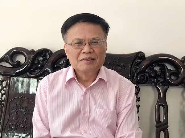 TS Nguyễn Đình Cung.