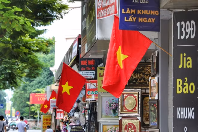 Những ngày này của 73 năm về trước, sáng 2-9-1945 tại Quảng trường Ba Đình (Hà Nội), Chủ tịch Hồ Chí Minh đã đọc Tuyên ngôn Độc lập khai sinh nước Việt Nam Dân chủ Cộng hòa (nay là Cộng hòa Xã hội Chủ nghĩa Việt Nam) trước quốc dân đồng bào.