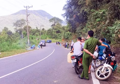 Khu vực phát hiện thi thể nạn nhân bị ném xuống vực sâu.